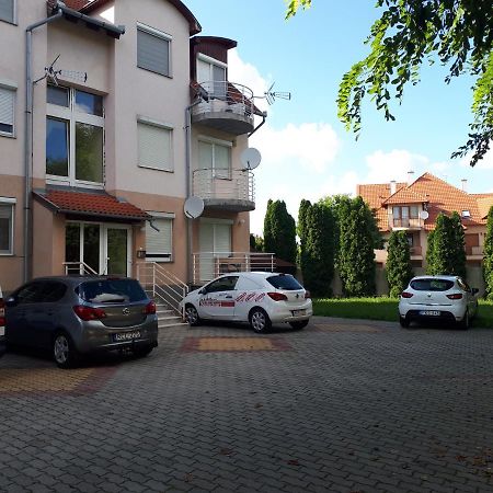 Katalin Apartman Hajdúszoboszló Екстериор снимка